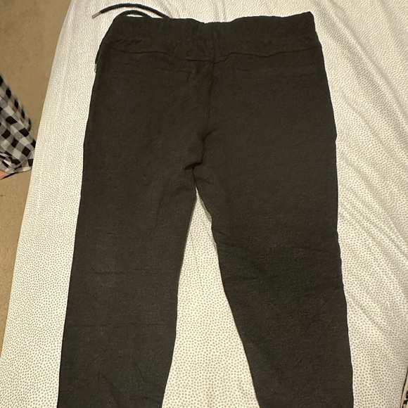 Black pants - Picture 2 of 2